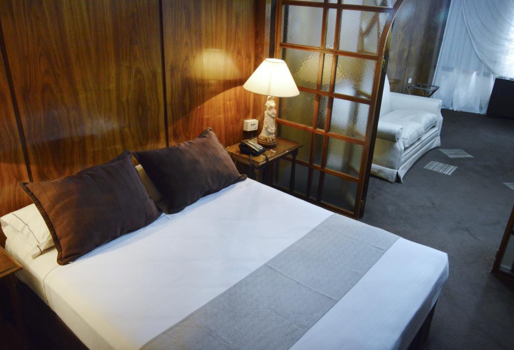 Hotel Posta Carretas บัวโนสไอเรส ห้อง รูปภาพ